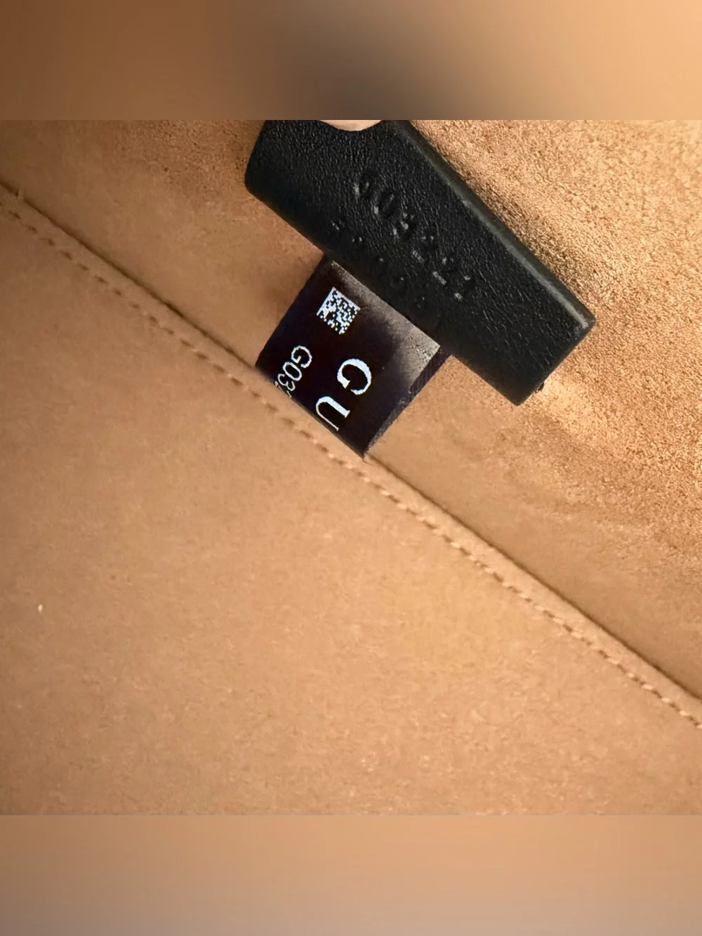 Gucci satchel signature